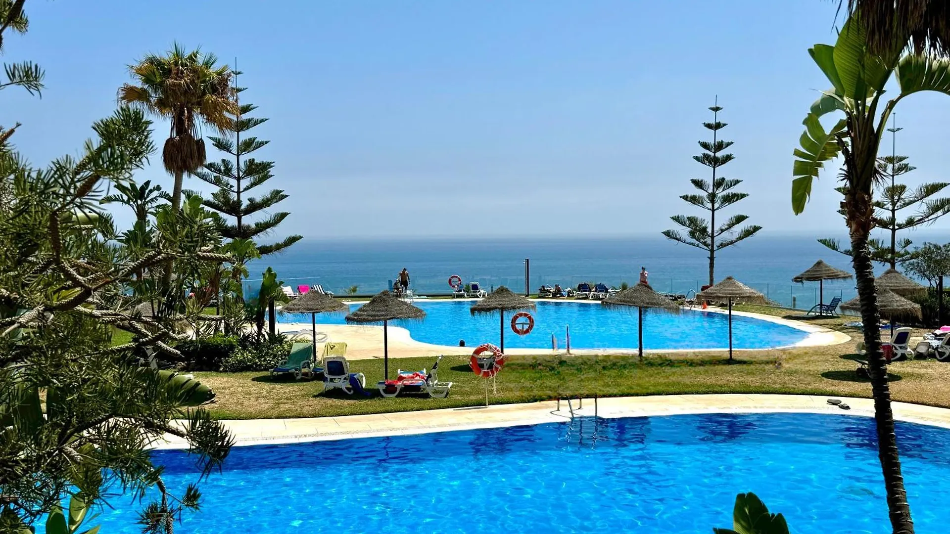 Apartamento Con Vistas Al Mar Y Piscina En Benalmadena