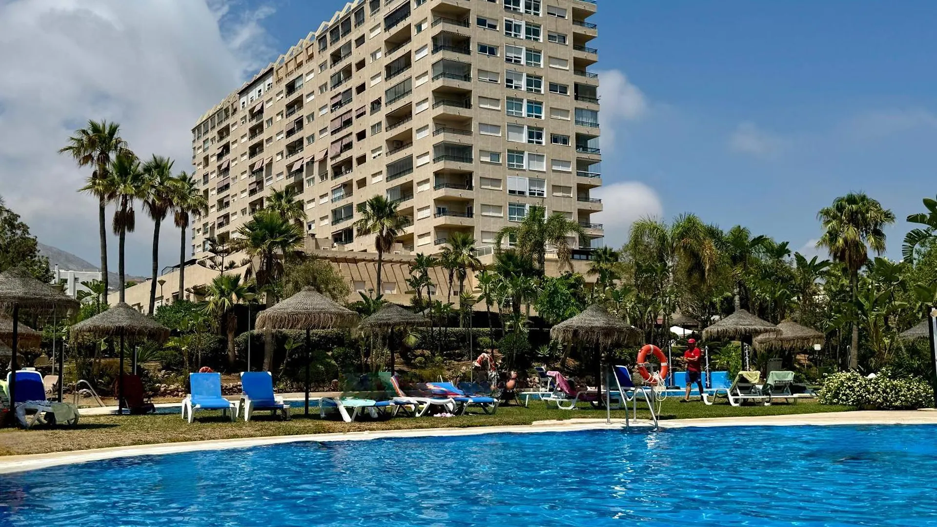 Apartamento Con Vistas Al Mar Y Piscina En Benalmadena