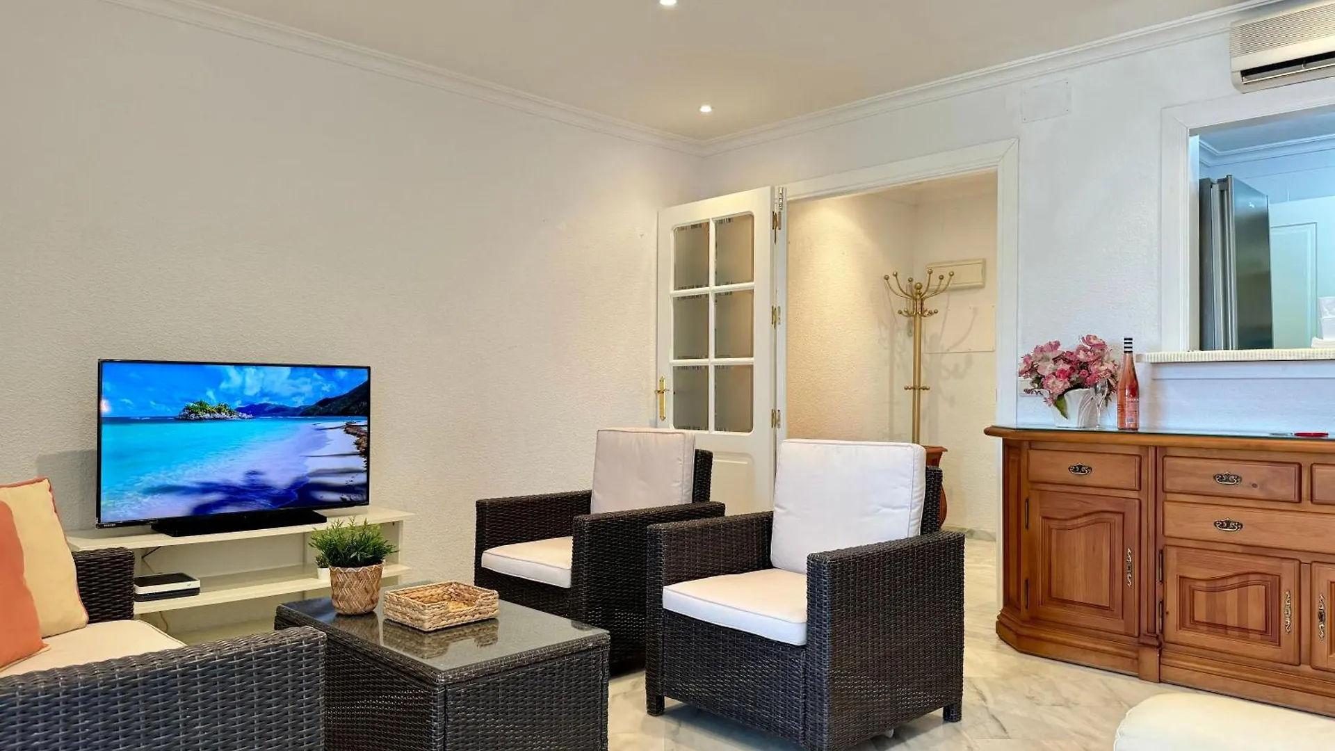 Apartamento Con Vistas Al Mar Y Piscina En Benalmadena Apartment